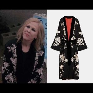 ISO Zara embroidered robe/kimono S M L